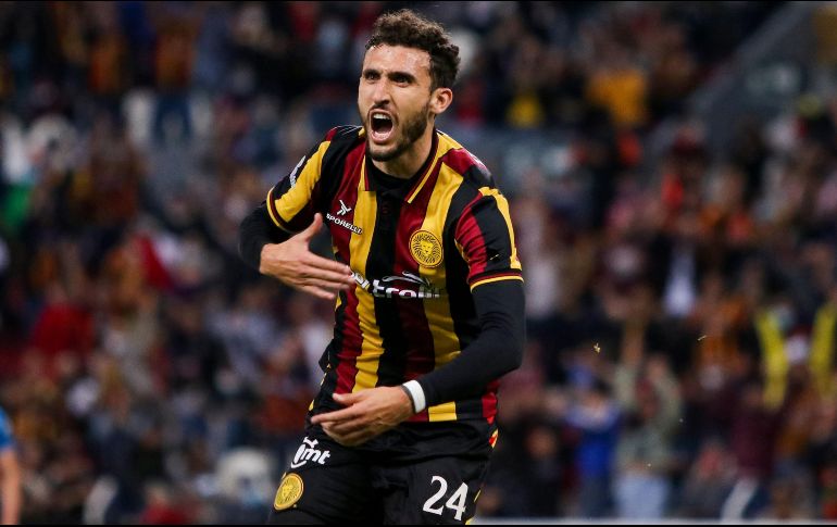 Rodrigo Godínez en festejo de gol , durante el partido de cuartos de final ida de la Liga BBVA Expansión MX entre Leones Negros de la UDG y Toros de Celaya. celebrado en el estadio Jalisco. IMAGO7