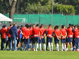 El Club Deportivo Guadalajara informó que llevarán a cabo la etapa fuerte de la pretemporada en las playas de Barra de Navidad del 10 al 17 de diciembre. IMAGO7