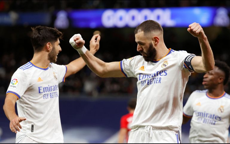 Un gol de Karim Benzema (40) permitió al Real Madrid ampliar a siete puntos su ventaja en la clasificación sobre el Atlético de Madrid y la Real Sociedad. EFE/J. Lizón