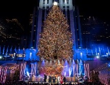 El encendido fue televisado por la cadena NBC y presentado por Al Roker, Savannah Guthrie, Hoda Kotb y Craig Melvin. AP/J. Minchillo