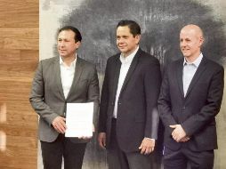 Fortaleza. Representantes de ambas empresas signaron el convenio de colaboración. Especial