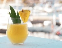 El agua de piña tiene varios beneficios. ESPECIAL/Photo by YesMore Content on Unsplash.