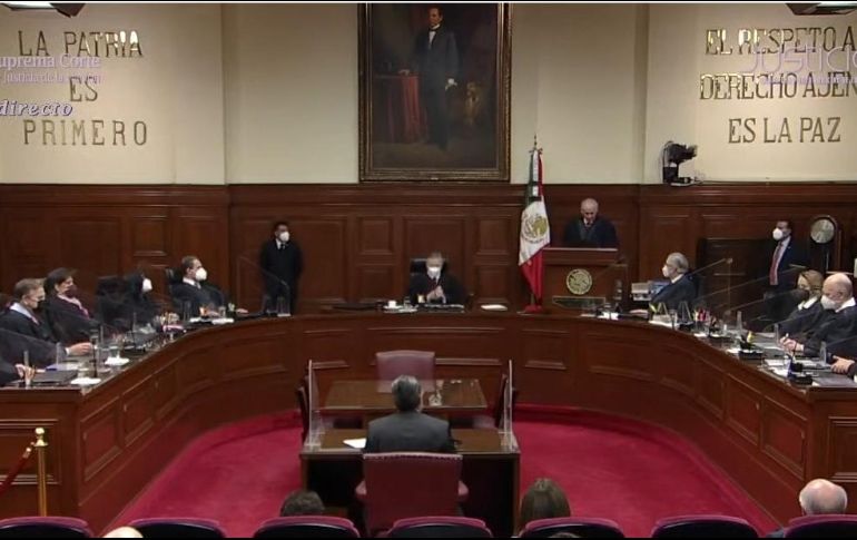 Los artículos otorgaban a los ayuntamientos facultades para definir cobros por el servicio público de estacionamiento, así como uso, goce, aprovechamiento o explotación de bienes de dominio público. YOUTUBE/Suprema Corte de Justicia de la Nación