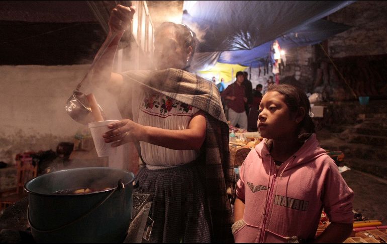 El ponche es la bebida obligada de la temporada de frío, disfrútala con tus seres queridos. EL INFORMADOR/ARCHIVO