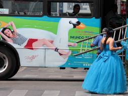 Los padres de una quinceañera en Mérida no contaban con el gesto de un buen samaritano para captar una escena viral. NTX / ARCHIVO.