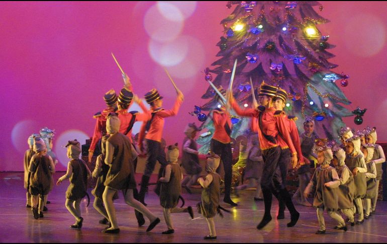 El Cascanueces con el Ballet de Cámara de Jalisco se presentará en el Teatro Diana. EL INFORMADOR • ARCHIVO.