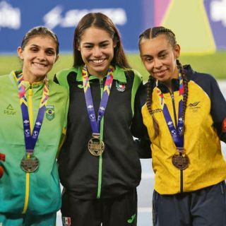 Anahí Álvarez, reina panamericana