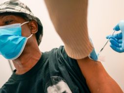 En Estados Unidos casi el 60% de la población cuenta con la pauta completa de vacunación y el 22% ha recibido además ya la dosis de refuerzo. AP / ARCHIVO