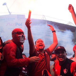 ¡Piel chinita! Así fue el impresionante recibimiento al Atlas