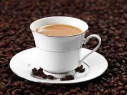 Beber una taza de café por las mañanas puede ser una fuente de energía y claridad mental. EFE / ARCHIVO