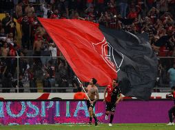 En espera de que se amplíe el aforo al 100% para la final Atlas vs León, es probable que los 55 mil 020 aficionados que oficialmente le caben al inmueble, acudan a las gradas del Estadio Jalisco. EFE / F. Guasco