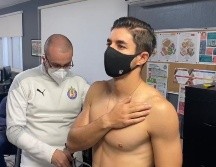 Fue dentro de las instalaciones del club Chivas Verde Valle donde los elementos del primer equipo se presentaron para ser evaluados previo a que inicie la parte más demandante de su preparación. ESPECIAL / Chivas