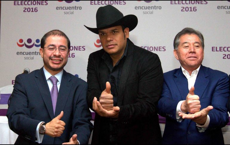 Se tomó la fotografía con Montijo después de asistir en su faceta de cantante en el programa de televisión 