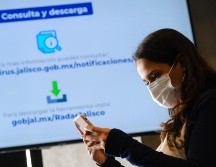 Con la herramienta en los teléfonos celulares se podrá identificar a algún usuario contagiado de COVID y avisar a los contactos con quienes estuvo. ESPECIAL/SSJ