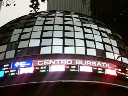 Con la ganancia de este día, el IPC registra un movimiento positivo acumulado en lo que va del año el 15.55 por ciento. EFE/ARCHIVO