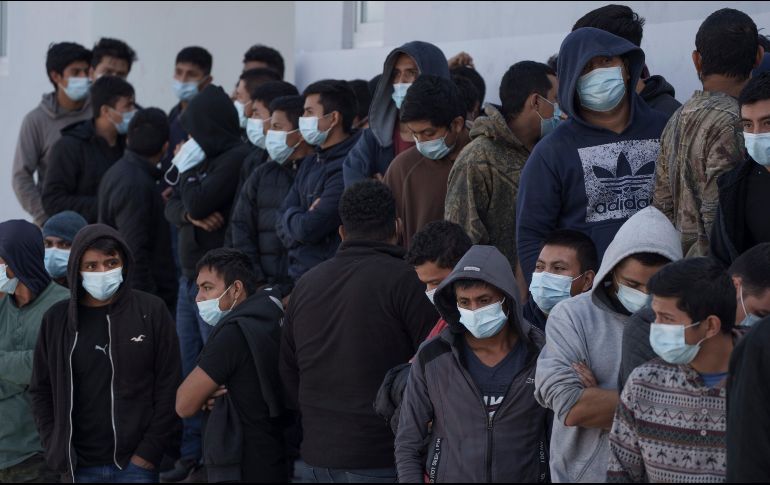 A pesar de la pandemia, el retorno de guatemaltecos procedentes de México de manera obligatoria no se detuvo y ha mantenido el mismo ritmo durante los 11 meses de este año. AP / M. Castillo