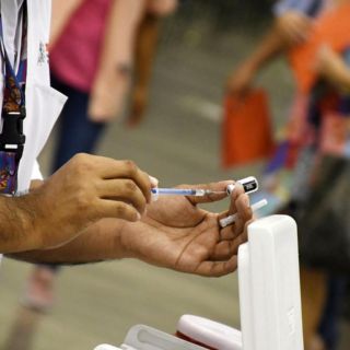 Refuerzo anticovid es eficaz tres meses después de última inyección, según la EMA