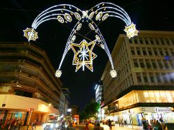 El ornato navideño 2021 ilumina las calles de Gudalajara. ESPECIAL/CORTESÍA ©GOBIERNO DE GUADALAJARA.