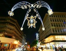 El ornato navideño 2021 ilumina las calles de Gudalajara. ESPECIAL/CORTESÍA ©GOBIERNO DE GUADALAJARA.