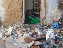 Por las calles de la colonia todavía pueden observarse los rollos de papel y las varitas de madera con la que elaboraban los cohetes. EL INFORMADOR/R. Bobadilla