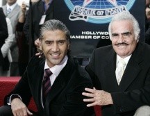 Durante el concierto, Alejandro dijo que cantaría la última canción que cantó con su padre. AP / ARCHIVO