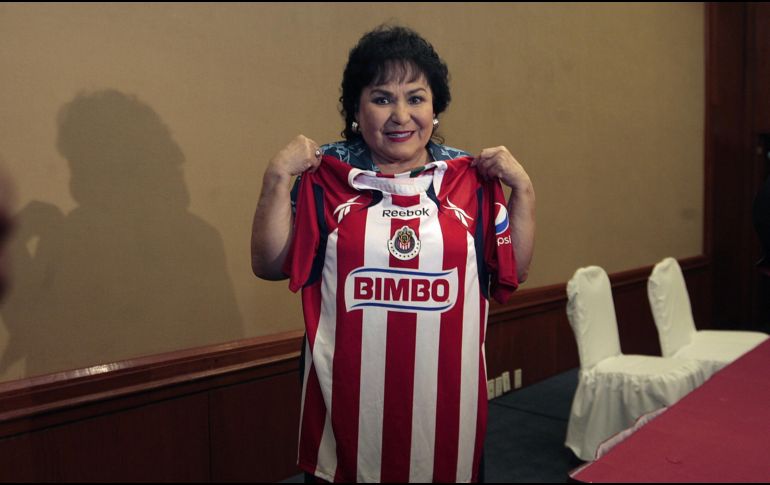 Carmelita Salinas fue considerada la madrina vitalicia de Chivas, equipo al que apoyó por más de 60 años. EL INFORMADOR / ARCHIVO