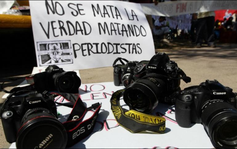 Hernández Barrón argumentó que el discurso violento de algunos actores políticos que descalifican la labor del gremio periodístico contribuye a la crispación. EL INFORMADOR / ARCHIVO