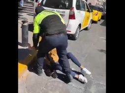 La pelea se registró en el cruce de las calles Dionisio Rodríguez y Calzada Independencia. ESPECIAL