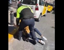 La pelea se registró en el cruce de las calles Dionisio Rodríguez y Calzada Independencia. ESPECIAL