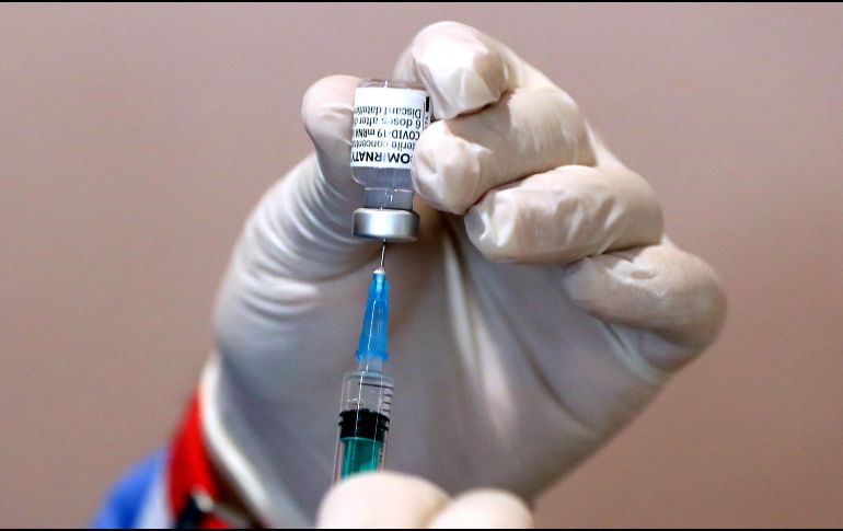 Las autoridades creen probable que ómicron reemplace a delta como la cepa dominante en el Reino Unido en unos días. EFE/F. Demir