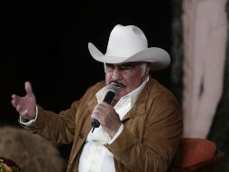 Auténticas rarezas y objetos presuntamente usados por el cantante se comercializan en Internet. EFE/ARCHIVO