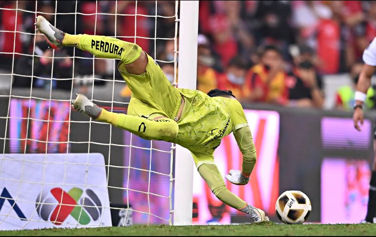 ÍDOLO. El guardameta colombiano llegó a los Zorros desde el 2019 y dos años después está convertido en todo un ídolo de la afición rojinegra. IMAGO7