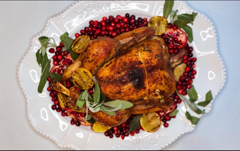 Pavo al horno navideño para una cena inolvidable. ESPECIAL/Photo by Nicholas Grande on Unsplash.