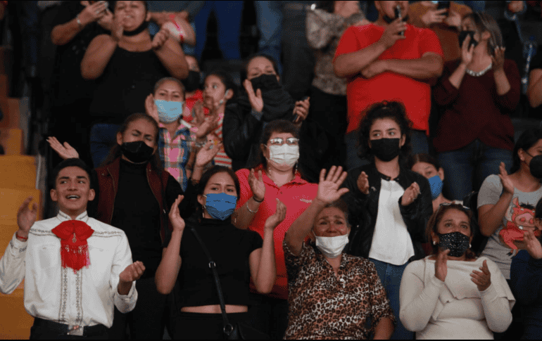 Familia, amigos y seguidores dan el último adiós a Vicente Fernández. EL INFORMADOR/ A. Camacho