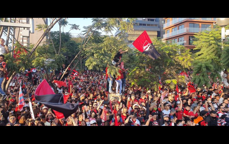 Todos los jugadores fueron ovacionados, sobre todo el cancerbero Camilo Vargas y el delantero Julio Furch. EL INFORMADOR/J. Robles