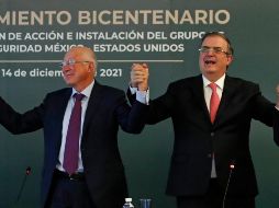 El embajador de Estados Unidos en México, Ken Salazar (i), y el canciller mexicano, Marcelo Ebrard (d), durante en la presentación de la alianza Entendimiento Bicentenario, hoy en la Secretaria de Relaciones Exteriores de la Ciudad de México. EFE/M. Guzmán