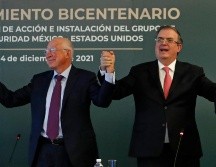 El embajador de Estados Unidos en México, Ken Salazar (i), y el canciller mexicano, Marcelo Ebrard (d), durante en la presentación de la alianza Entendimiento Bicentenario, hoy en la Secretaria de Relaciones Exteriores de la Ciudad de México. EFE/M. Guzmán