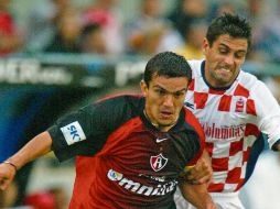 Zorro. En dos etapas distintas de su carrera, el “Chato” defendió la camiseta del Atlas. EL Informador