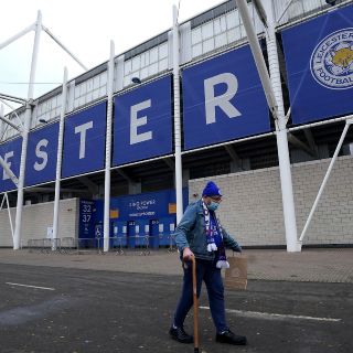 Postergan partidos de Premier League por COVID-19