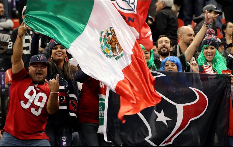 Los Texans han promovido viajes de divulgación a nuestro país y juegos de futbol americano juvenil, además del encuentro ante los Oakland Raiders que se llevó a cabo en el Estadio Azteca en 2016. SUN / ARCHIVO