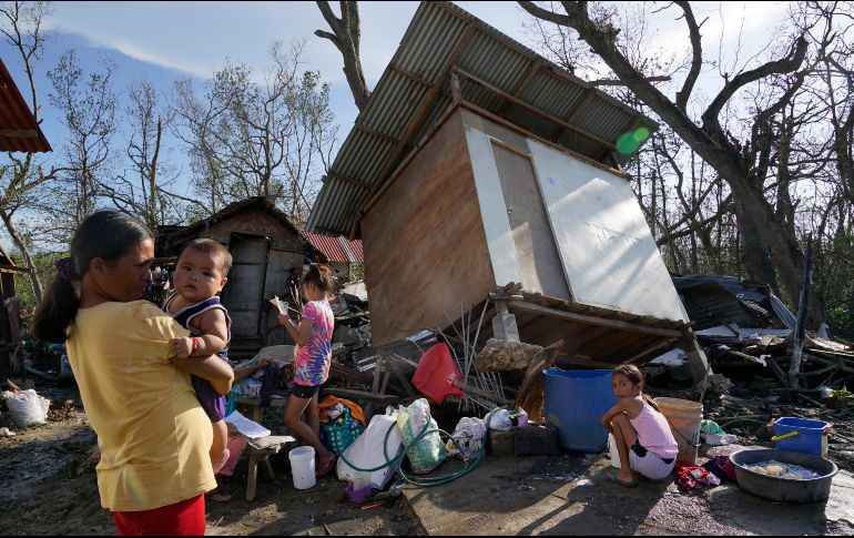 Filipinas, considerado uno de los países más vulnerables al impacto del cambio climático, es golpeado por un promedio de 20 tormentas y tifones cada año. AP / J. Labra