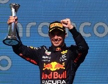 TEMPORADÓN. En el plano individual, Sergio Pérez cerró la temporada 2021 con cinco podios, una victoria y en el cuarto puesto de la clasificación. AFP/ARCHIVO