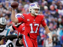 Josh Allen terminó con 19 pases completos de 34 intentos con 210 yardas. AFP/T. Ludwig