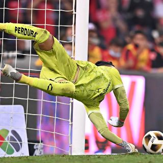 ¡Le pondrán su nombre! Así rendirá homenaje aficionado del Atlas al portero Camilo Vargas