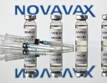 Novavax afirma que su vacuna mostró una eficacia del 90.4%, aunque reconoce que aún no sabe su eficacia contra la cepa ómicron. AFP/ARCHIVO