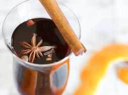 El ponche es una mezcla de ingredientes que varían de acuerdo con el país y los productos de la región donde se prepara. ESPECIAL / Foto de Gaby Dyson en Unsplash