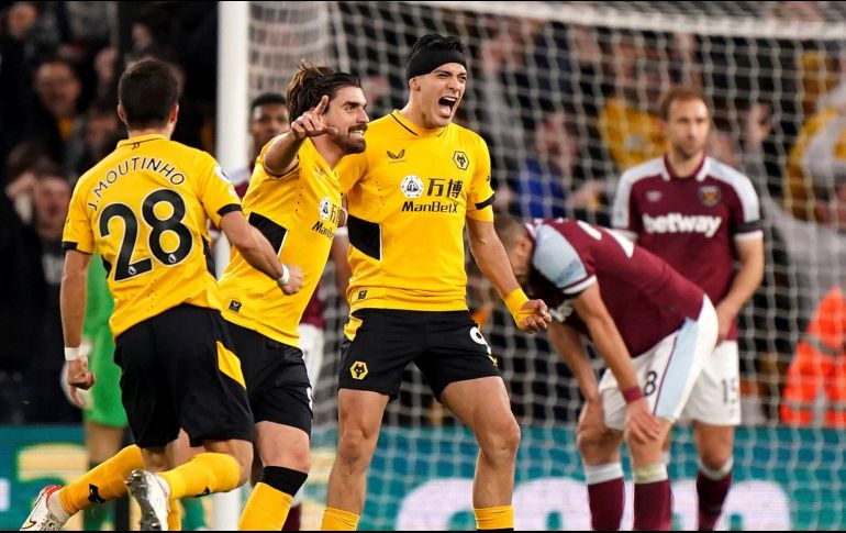 El partido del Wolwerhampton del mexicano Raúl Jiménez vs Watford fue aplazado tras la petición del segundo, por los efectos de un brote de COVID-19. AP / ARCHIVO