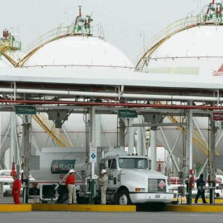 Extienden estímulos fiscales en mercado de valores a Pemex y CFE