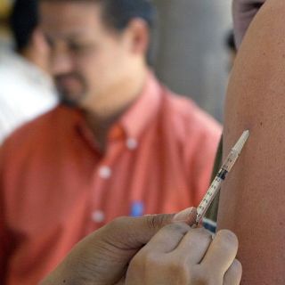 COVID: México cumple un año de aplicación de vacunas sin alcanzar cobertura total