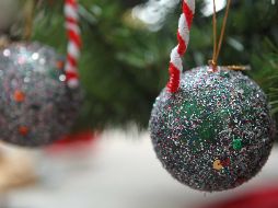 Este 24 y 25 de diciembre a todos nos llena el espíritu del júbilo, y es normal que no den ganas de enviarle un mensaje a esa persona que queremos. EL INFORMADOR / ARCHIVO